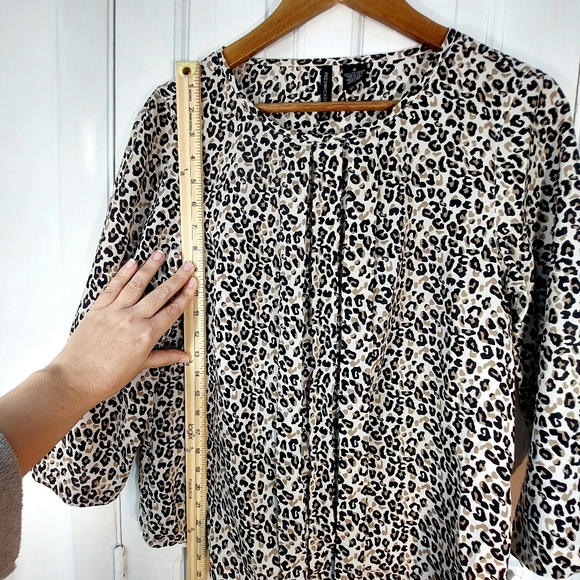 Preswick & Moore Leopard Print Blouse Lightweight Flowy Sz M - Picture 7 of 9